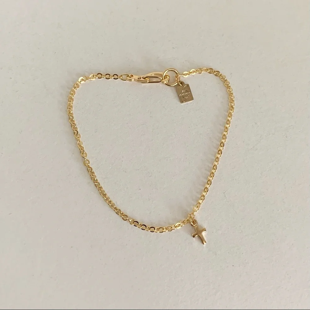 Mini cross bracelet